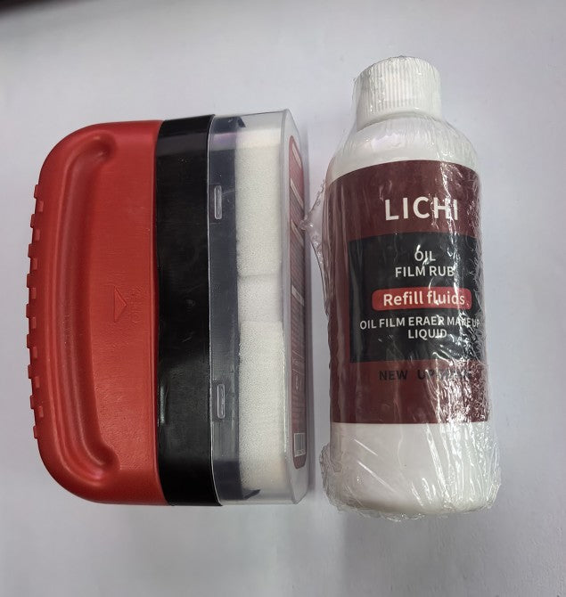 Windshield Glass Sponge/Cleaner Universal Removes Dirt and Road Film